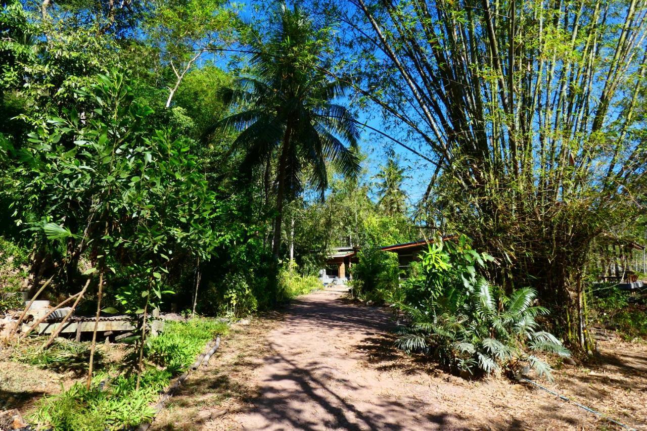 Chom Suan Homestay Ko Kut Exterior photo