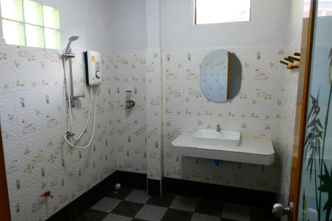 Chom Suan Homestay Ko Kut Exterior photo